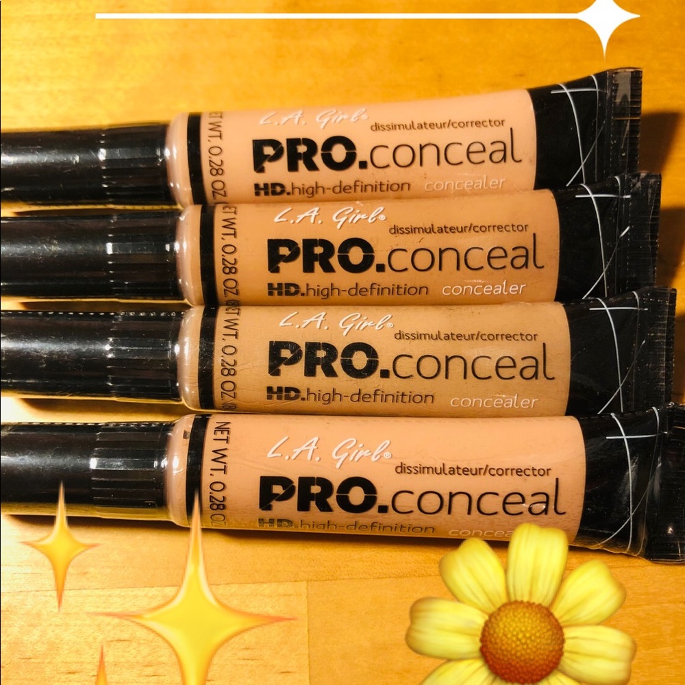 Meet your Posher, Claudia